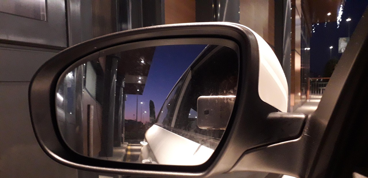 Portonaccio, fuga in retromarcia e sequestro di hashish: arrestato un 26enne dopo l’alt