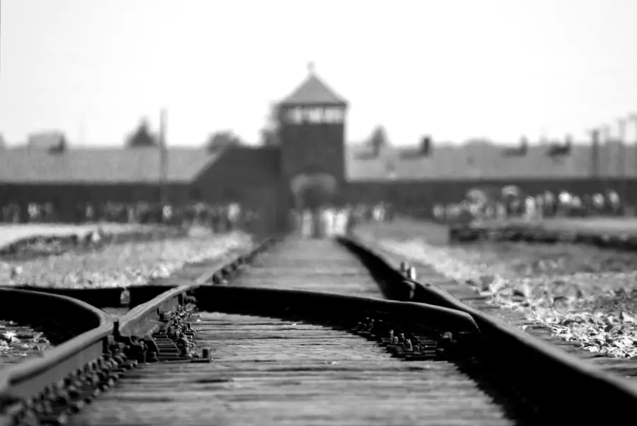 Olocausto, 132 studenti romani in viaggio della memoria ad Auschwitz-Birkenau