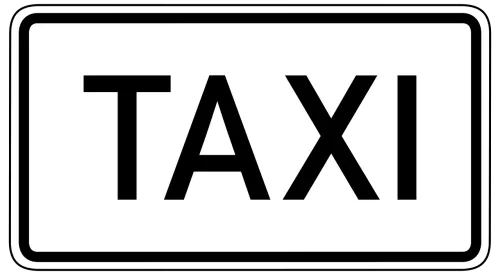 Taxi a Roma, corsa finisce in rapina con coltello: arrestato un 46enne