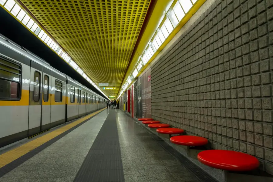 Roma, furti e droga in metro: cinque arresti