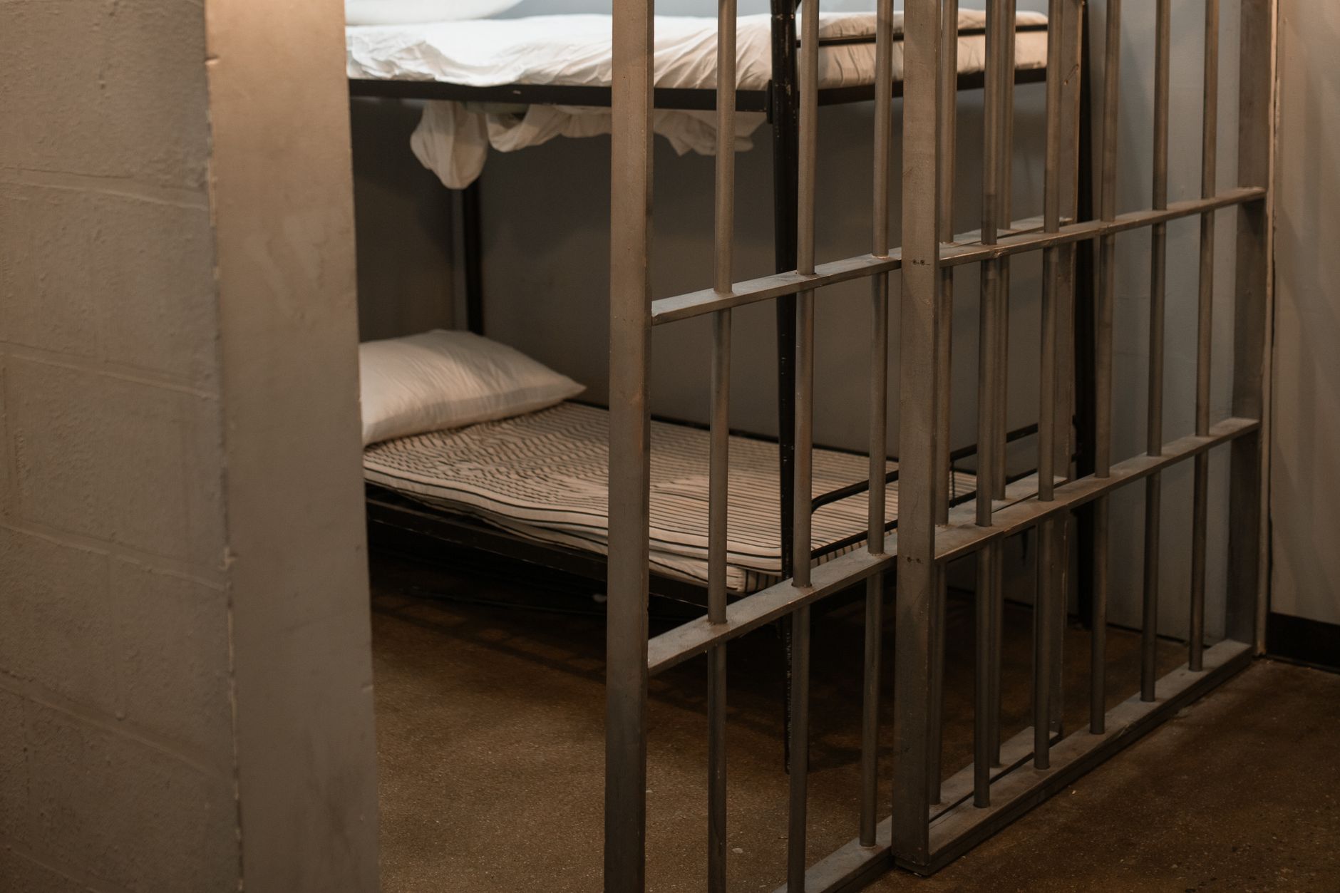 Roma, estorsioni con metodo mafioso: 31enne in carcere