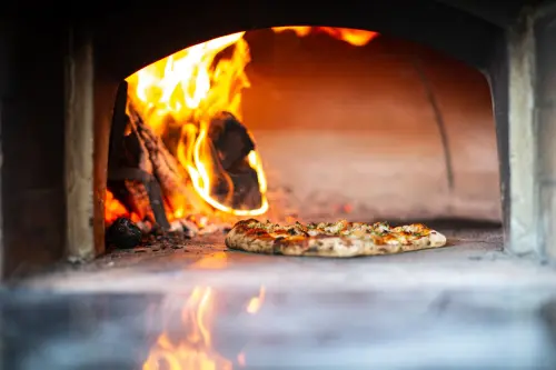 Roma, pizzeria sospesa in via Giustiniano Imperatore