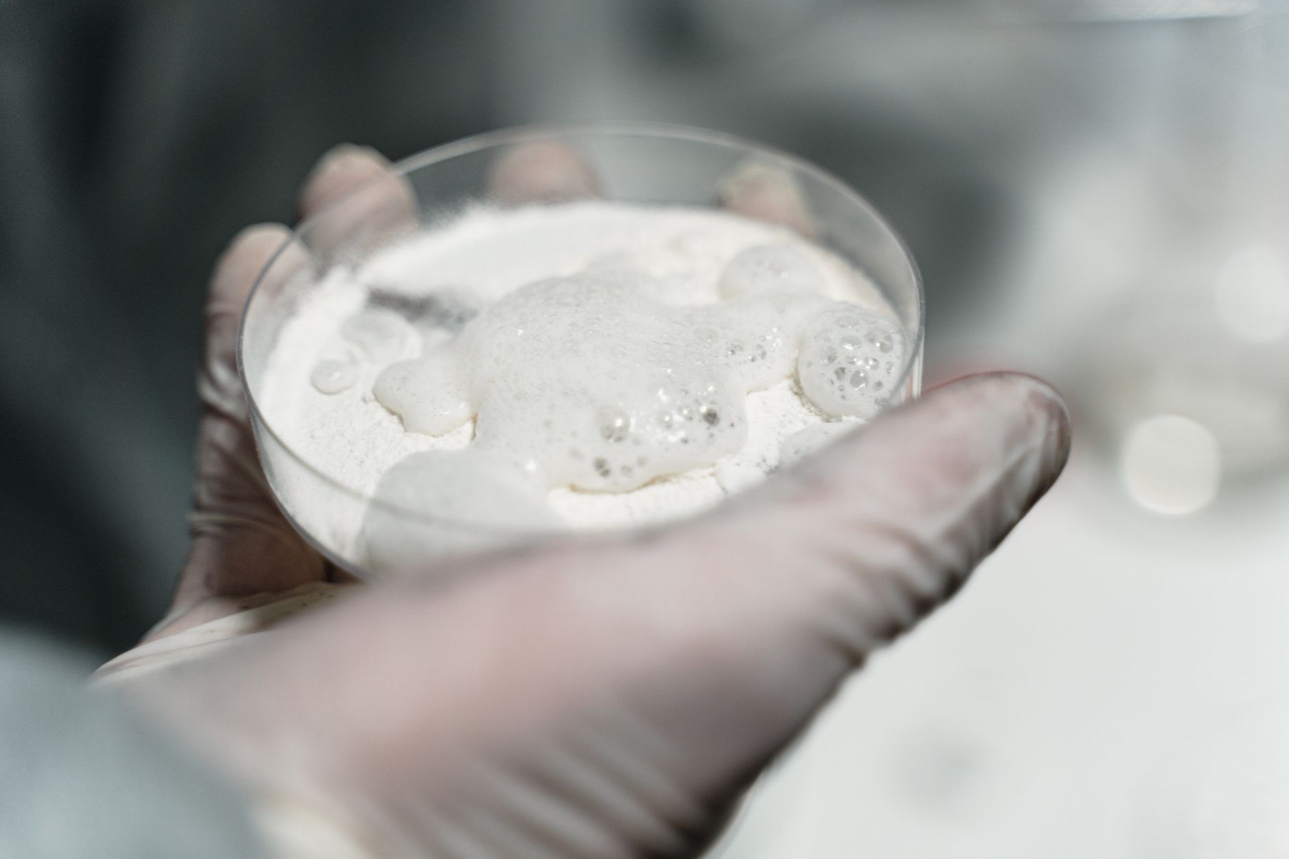 Roma, otto arresti per droga: sequestrate cocaina e crack