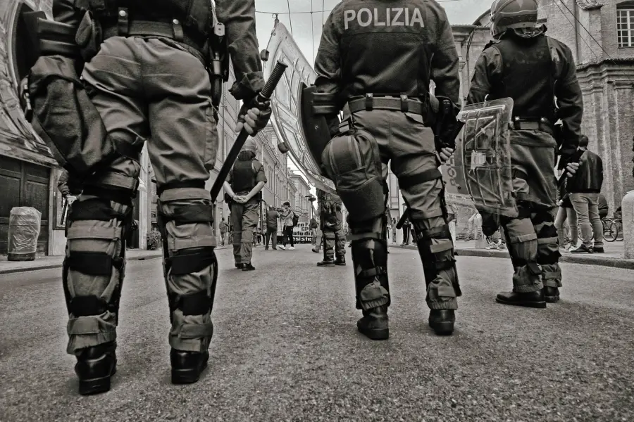 Roma, controllati 40 negozi: sanzioni per oltre 33mila euro