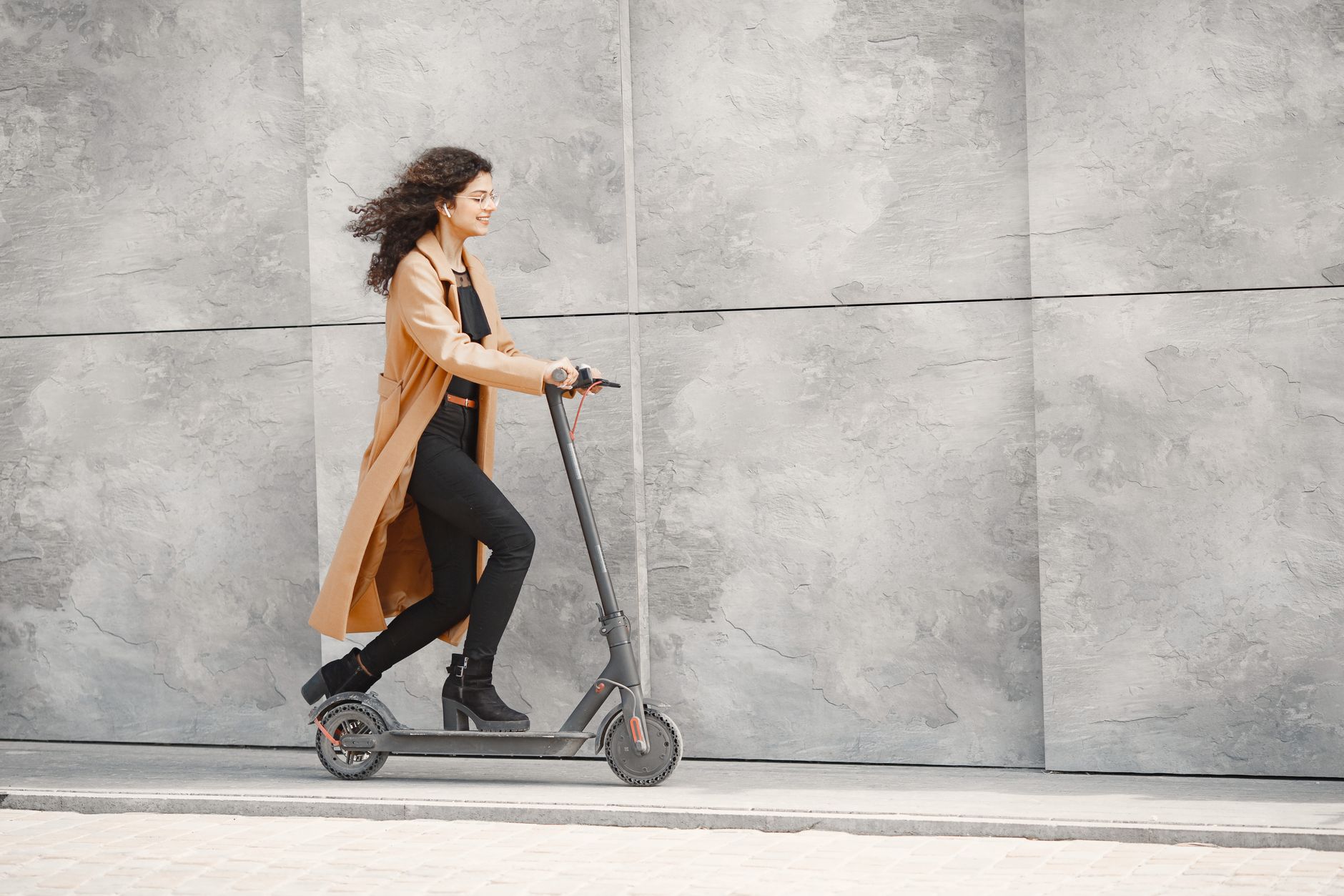 Roma, nuove regole per monopattini e bici in sharing